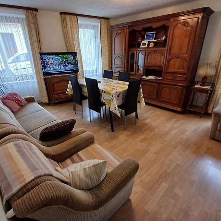 Апартаменты Location-Meuble Изенгейм Экстерьер фото